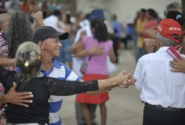 Expectativa de vida no Brasil atinge recorde de 76,6 anos em 2024