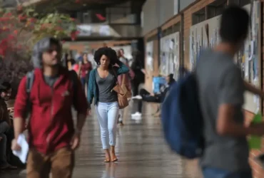 Enade 2025 avalia cursos de tecnologia neste domingo