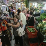 INPC recua em outubro e registra 4,49% no acumulado de 12 meses