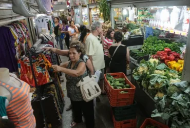INPC recua em outubro e registra 4,49% no acumulado de 12 meses