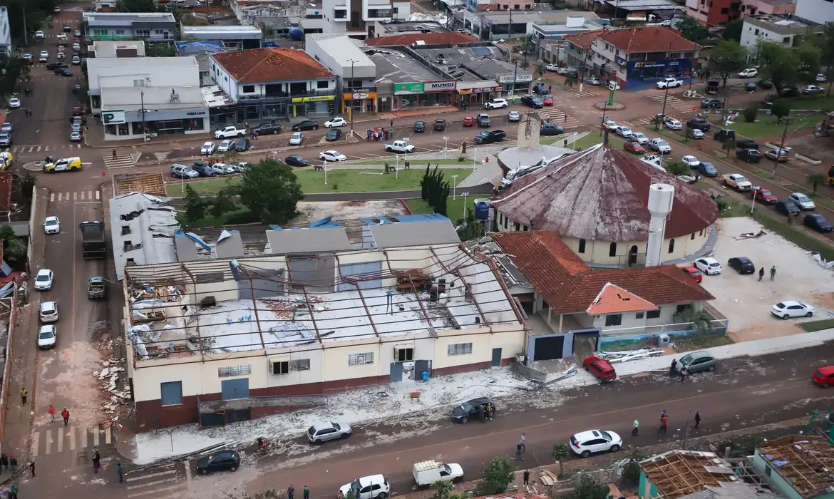 Fgts será liberado a trabalhadores atingidos por tornado no Paraná