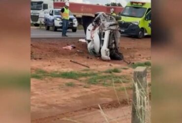 Colisão entre caminhão e automóvel deixa uma pessoa morta na BR-163, em Sorriso