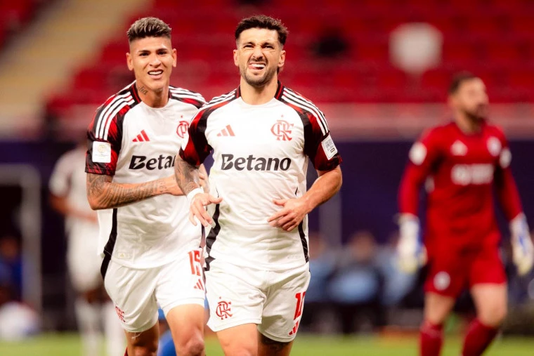 Rubro-Negro inicia preparação no Catar após vitória no Dérbi das Américas e mira adaptação rápida ao gramado e à bola oficial do torneio