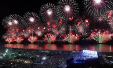 Copacabana tem balsas de fogos aprovadas após vistoria dos bombeiros