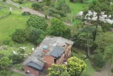 Tornado causa estragos em Farroupilha sem feridos