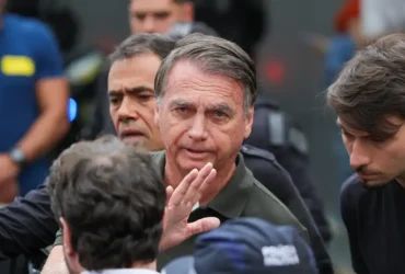 Defesa de Bolsonaro protocola novo pedido de prisão domiciliar no STF