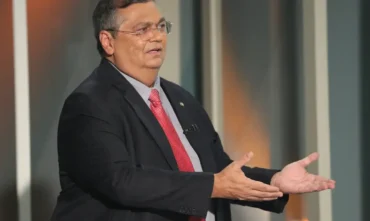 Dino determina investigação da PF sobre irregularidades em emendas Pix