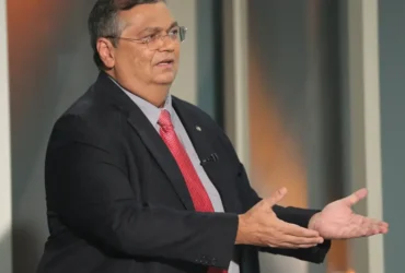 Dino determina investigação da PF sobre irregularidades em emendas Pix