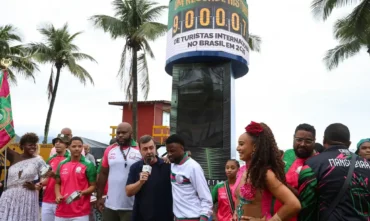 Turismo internacional leva Brasil a recorde histórico em 2025