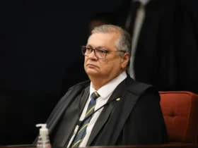 Dino suspende emendas do orçamento secreto em projeto aprovado