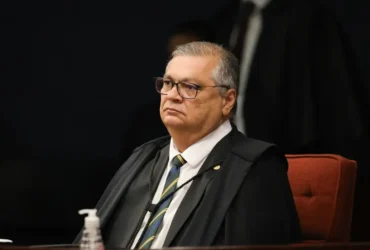 Dino suspende emendas do orçamento secreto em projeto aprovado