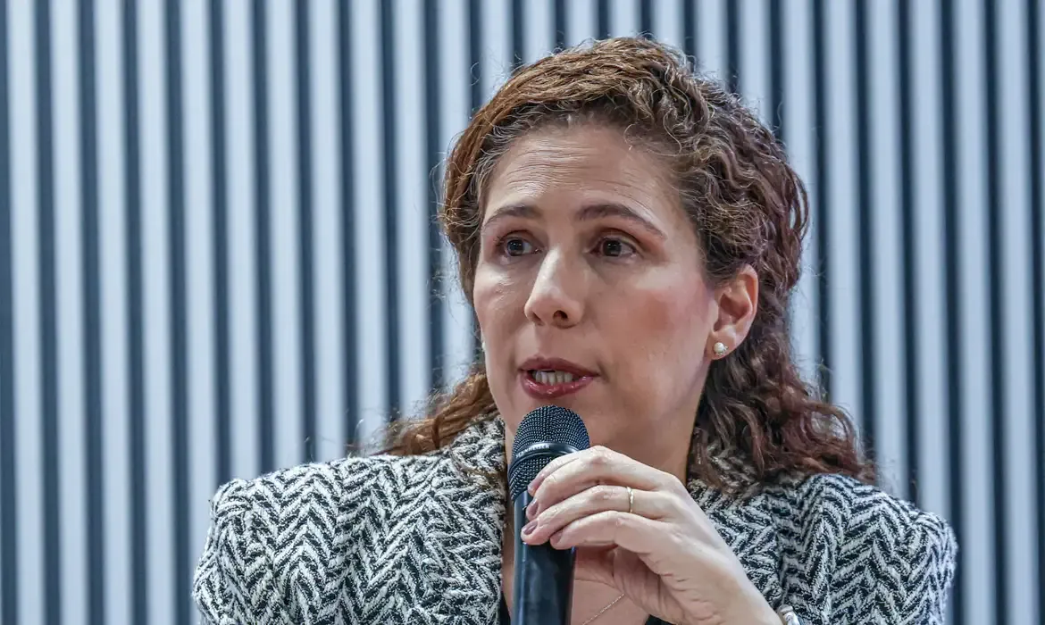 Concurso apresenta alta presença e transcorrência sem problemas no país