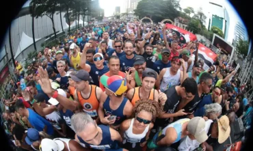 Saosilvestre reúne corredores anônimos com alegria e recordes na 100ª edição