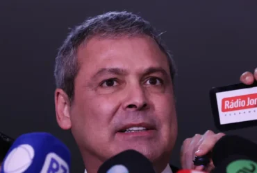 Líder do PT critica votação do PL da dosimetria como escândalo