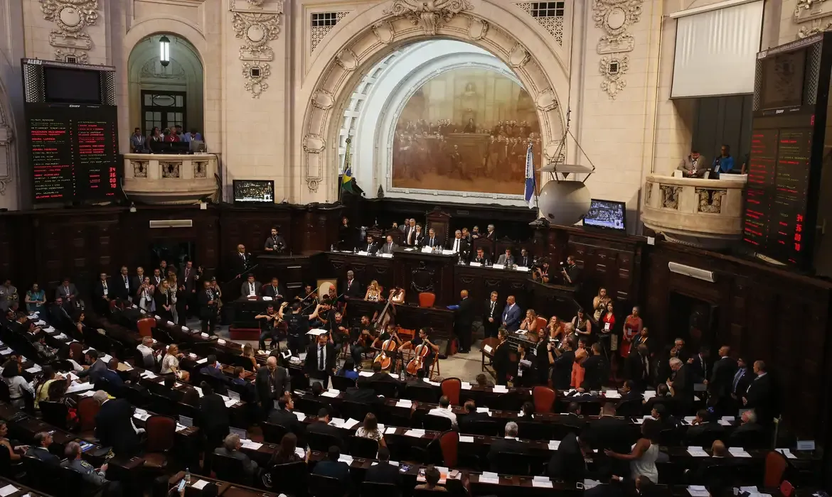 Alerj avalia prisão de Bacellar nos próximos dias