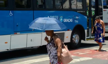 Calor eleva risco de AVC durante o verão, alerta especialista