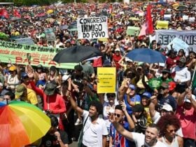Manifestantes de diversas regiões do país vão às ruas neste domingo (14) em protesto contra o Congresso Nacional