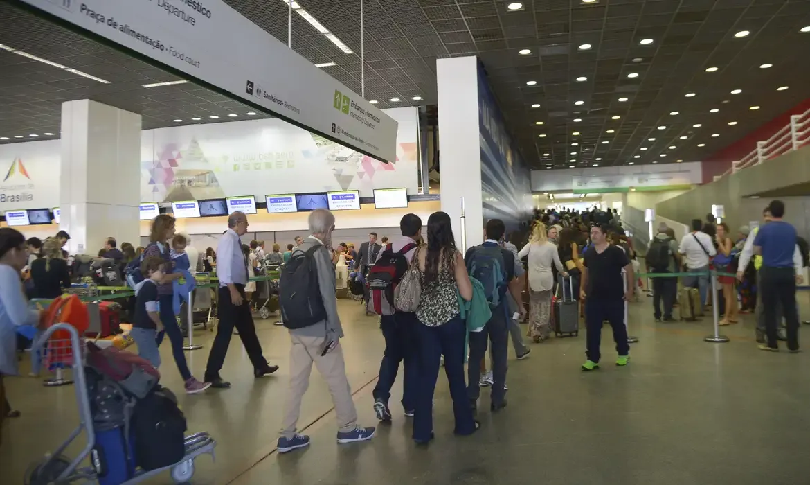 Anac intensifica fiscalização em aeroportos de maior movimento no país
