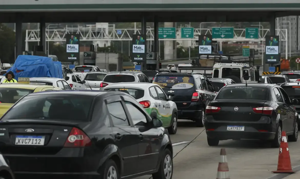 Ponte rio-niterói é interditada após invasão de pedestre
