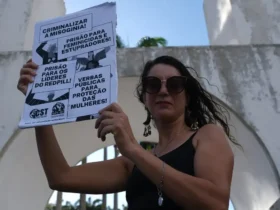 Violência motiva ato nos arcos da lapa contra agressões a mulheres e lgbtqia+