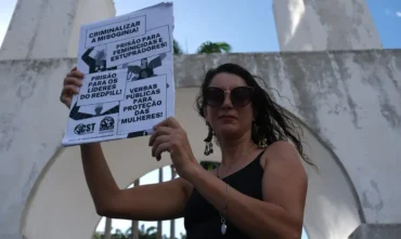 Violência motiva ato nos arcos da lapa contra agressões a mulheres e lgbtqia+