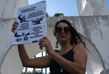 Violência motiva ato nos arcos da lapa contra agressões a mulheres e lgbtqia+