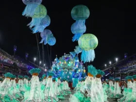 Carnaval tem desfiles das escolas de samba reconhecidos como patrimônio cultural do rj