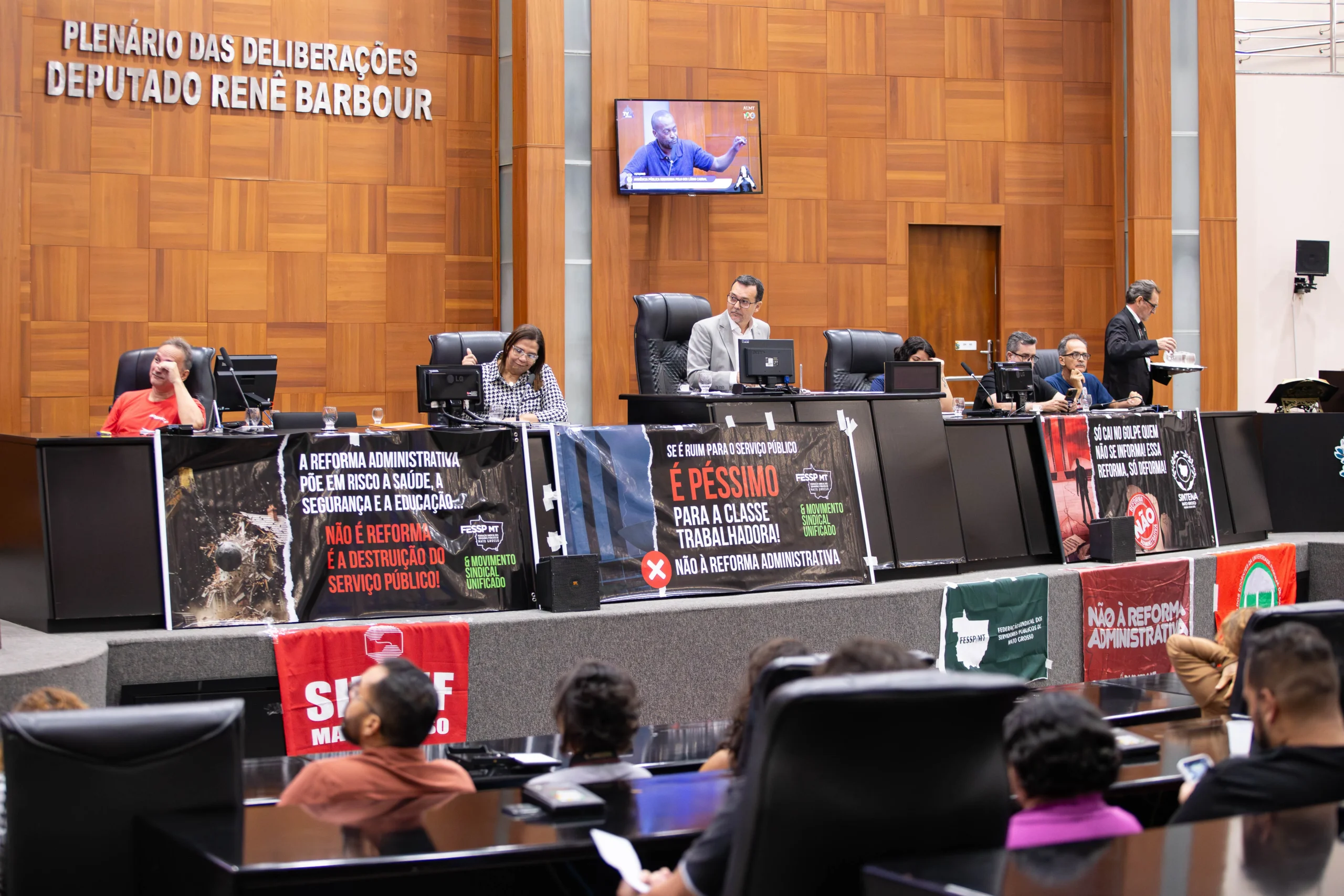 Reformaadministrativa mobiliza ALMT contra PEC 38