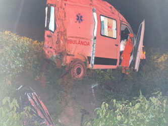Paciente de 65 anos era transferida de Itanhangá para Sorriso; outras três pessoas ficaram feridas e foram levadas para hospital em Ipiranga do Norte