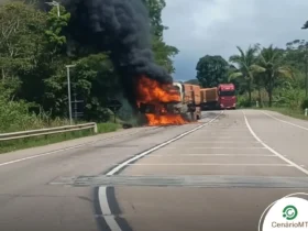 Carreta com carga de ureia pega fogo na Serra de São Vicente e bloqueia a BR-364