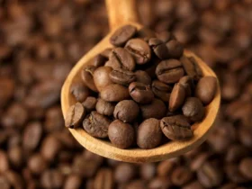 Apesar de menor volume embarcado de café, exportadores têm ganho em receita