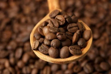 Apesar de menor volume embarcado de café, exportadores têm ganho em receita