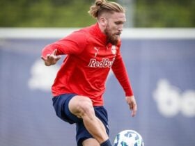Red Bull Bragantino x Vitória: onde assistir, escalações e clima decisivo na rodada atrasada do Brasileirão. Imagem: Ari Ferreira/RB Bragantino