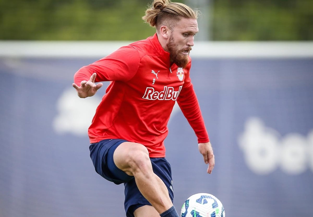 Red Bull Bragantino x Vitória: onde assistir, escalações e clima decisivo na rodada atrasada do Brasileirão. Imagem: Ari Ferreira/RB Bragantino