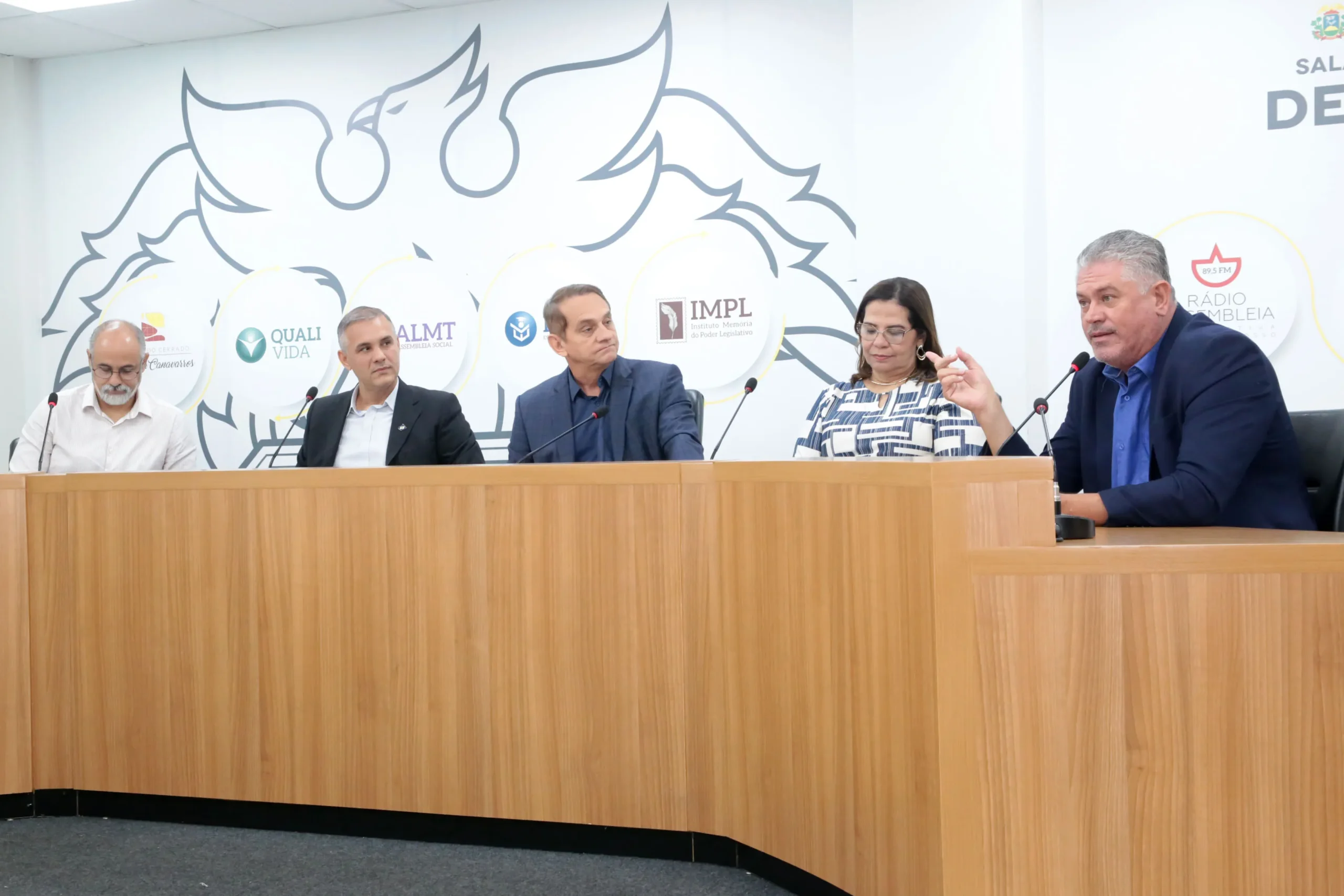 Assembleia analisa concessão de consignado a servidores