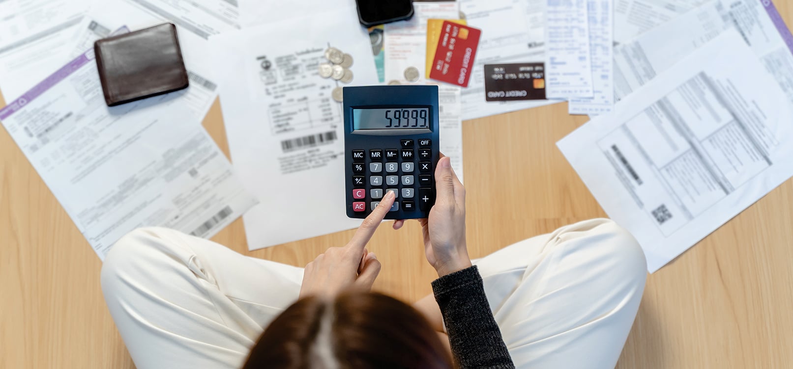 Número de famílias com contas em atraso aumenta na capital, aponta CNC