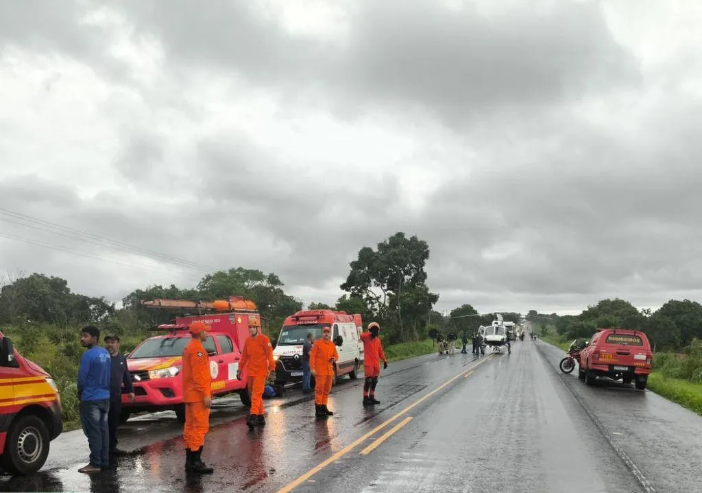 Acidente na BR-070 deixa vítima grave e mobiliza resgate aéreo