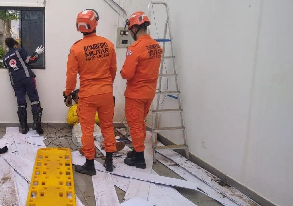 Choque elétrico em Confresa deixa jovem ferido após queda