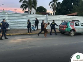 Os 4 homens, de 53, 41, 39 e 28 anos, foram encaminhados à Central de Flagrantes e apresentados ao delegado de plantão, onde permanecem à disposição da Justiça pelos crimes de desordem e vias de fato.