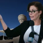 STF decide por unanimidade pela perda do mandato de Carla Zambelli e determina posse do suplente em 48h; decisão confirma voto de Alexandre de Moraes.