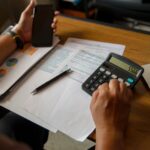 Como negociar dívidas atrasadas e pagar menos juros