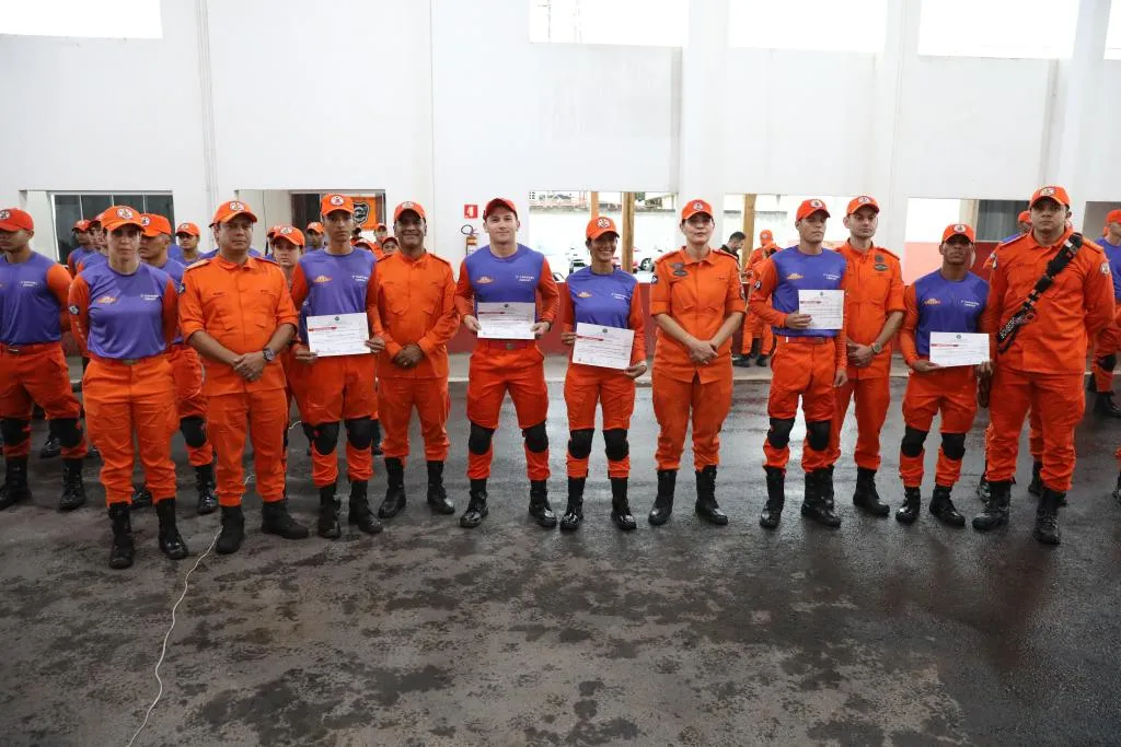 Corpo de Bombeiros forma novos soldados em MT