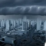 Previsão indica ventos fortes, trovoadas e acumulado elevado de chuva até a manhã de sábado