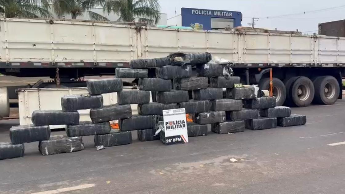 Carga saiu de Manaus e tinha como destino Contagem (MG); entorpecentes estavam escondidos entre bobinas no semi-reboque