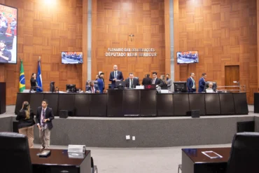 Orçamento: ALMT adia votação da LOA 2026 para segunda