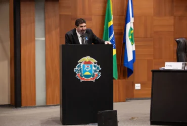 Deputado propõe detectores de metal para segurança escolar