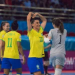 Luciléia brilha e exalta força do futsal brasileiro no Mundial