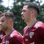 São Paulo x Internacional: onde assistir, escalações e cenário quente na reta final do Brasileirão. Imagem: Erico Leonan São Paulo FC