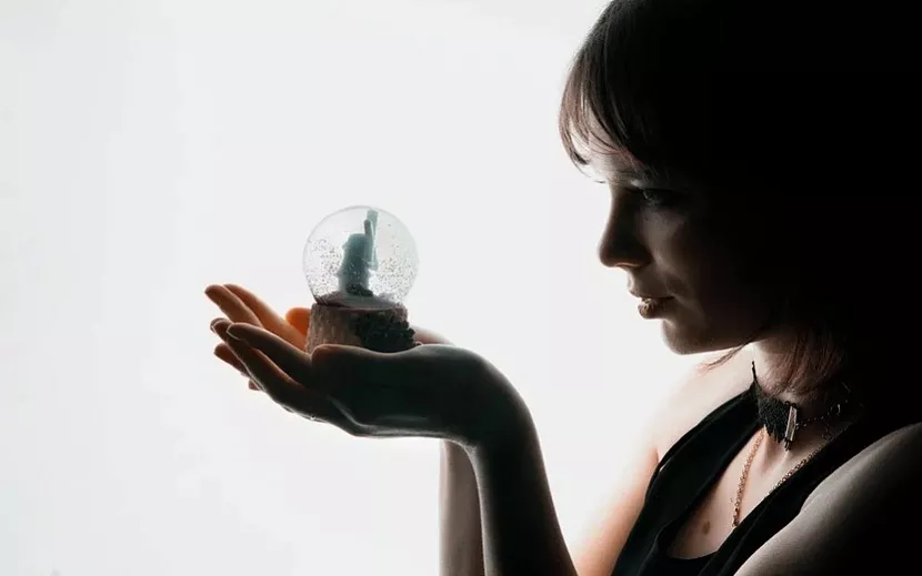 Será possível compreender o futuro através do movimento das estrelas? Exploramos como o movimento planetário influencia as previsões de curto prazo.