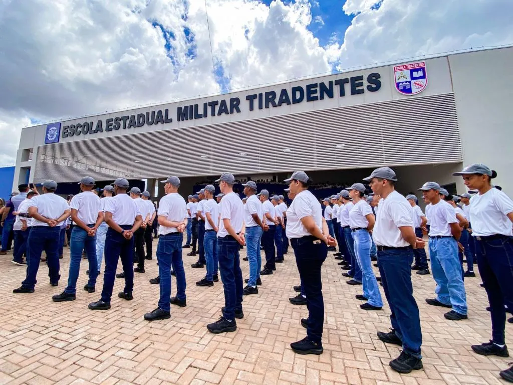 Formatura das Escolas Militares Tiradentes na Arena Pantanal